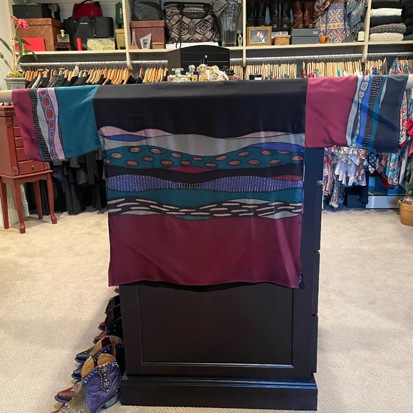 One-of-a-Kind Handpainted Silk Wearable Art Top - Picture 5 of 8